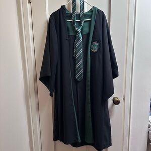 Cinereplicas Harry Potter Slytherin Robe Size Small With Tie